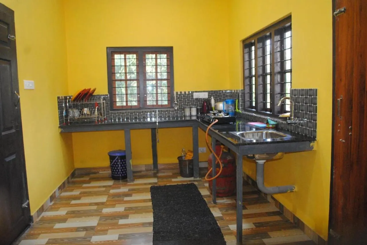 Cascade Holiday Villa Padinjarathara